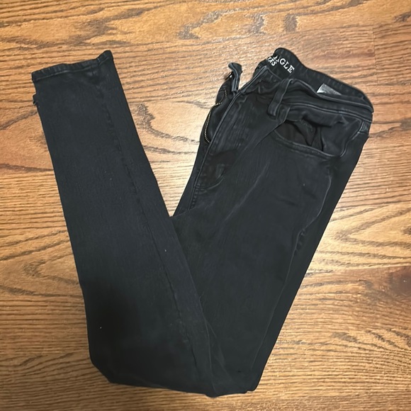 American Eagle Black High Rise Skinny Jeans Size 8 - Picture 2 of 4